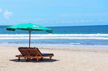 plage de sable blanc pour un voyage de noce à Bali